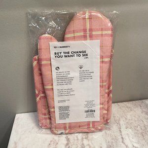 To The Market Pink Scotty Plaid Oven Mitt Pot Holder Set